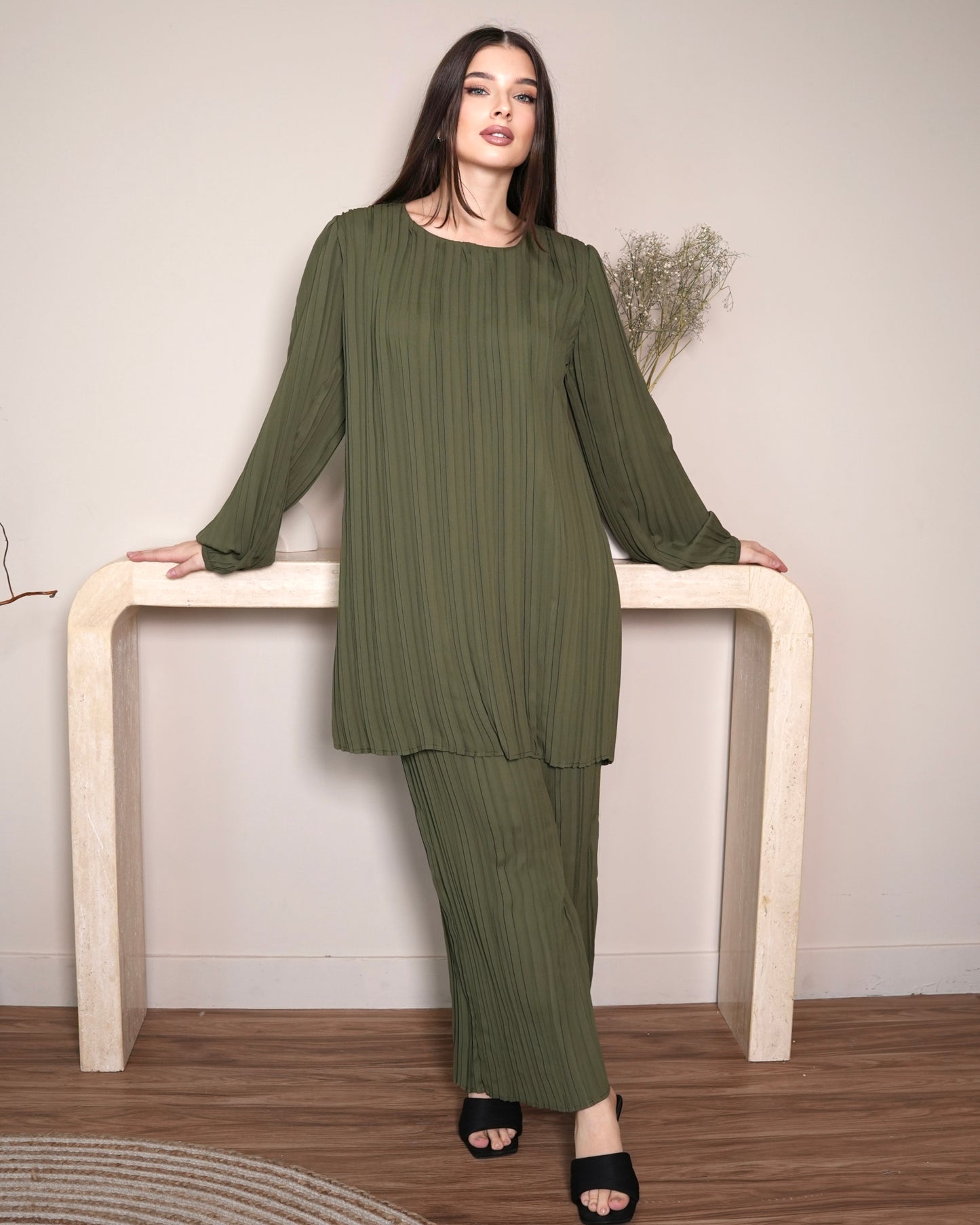 Olive Aura Set - Pleated Olive