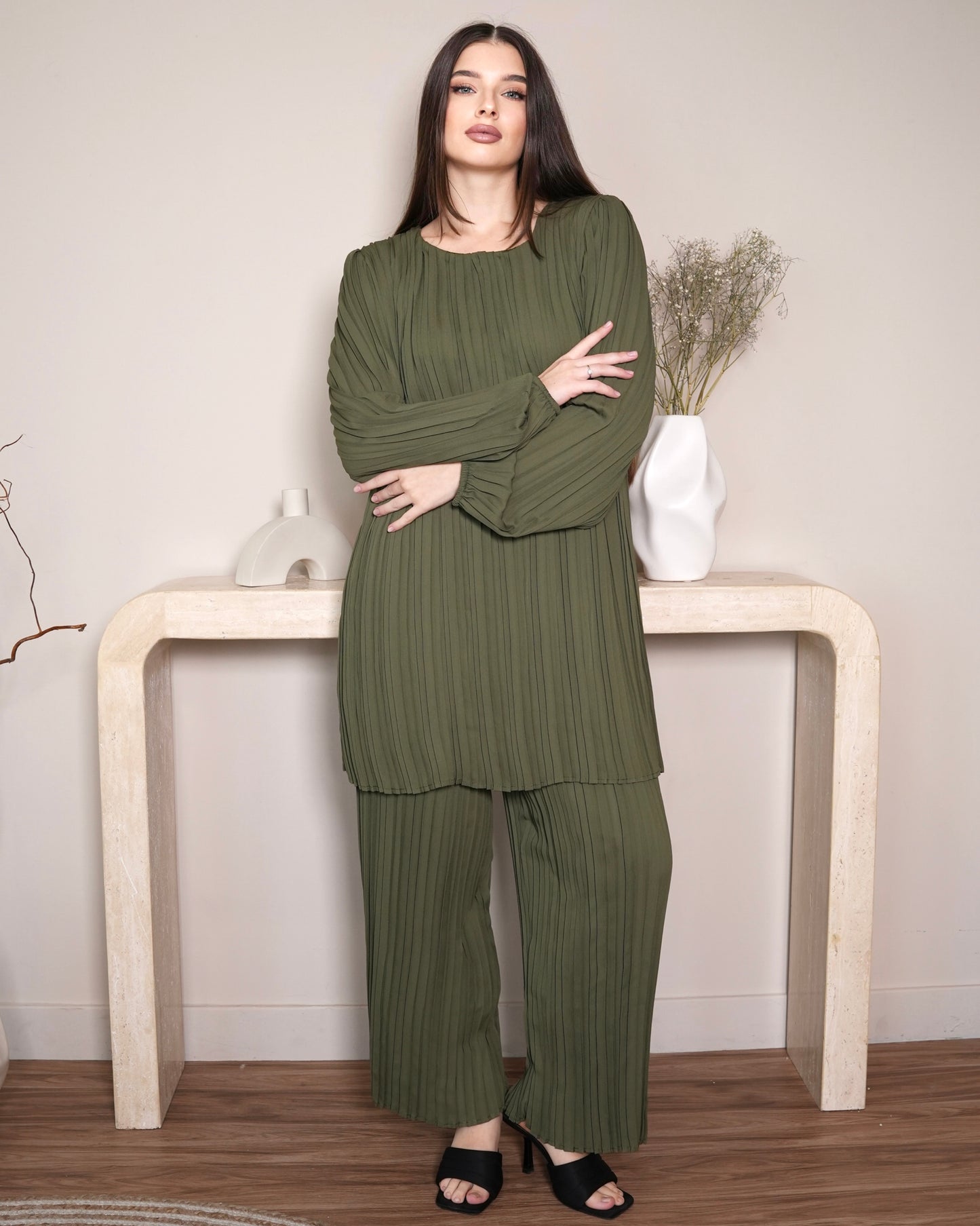 Olive Aura Set - Pleated Olive