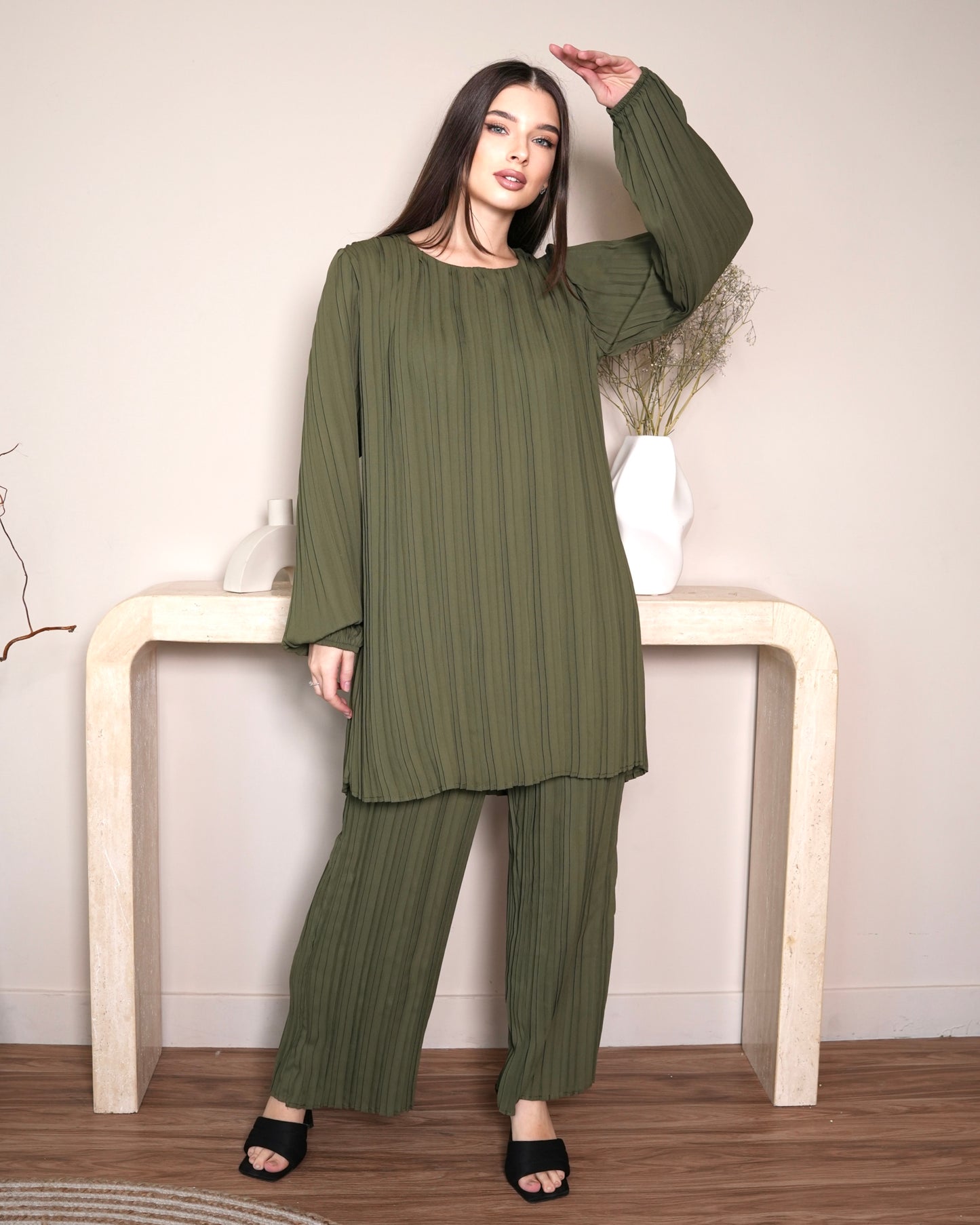 Olive Aura Set - Pleated Olive